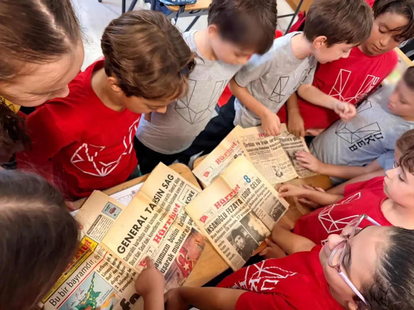 4.SINIFLAR İLE ZAMANDA YOLCULUK: GAZETELERLE TARİHE DOKUNMAK
