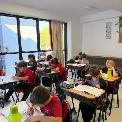 Sınıfta etüt çalışması
